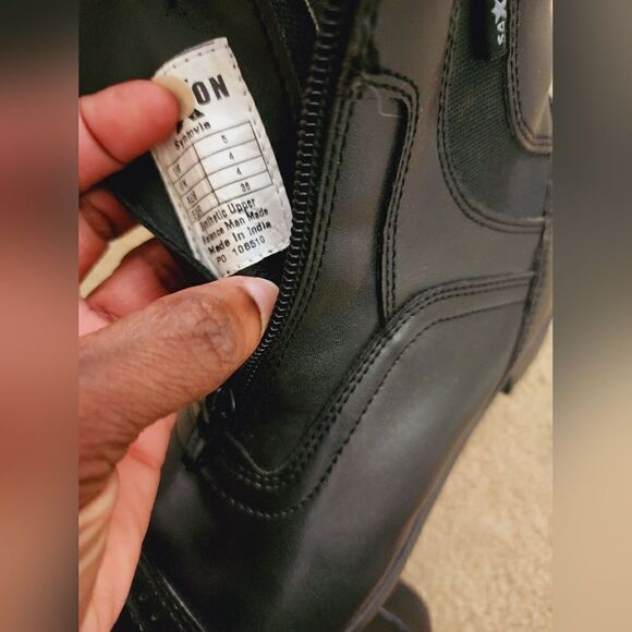 Saxon booths  - Picture 3 of 6